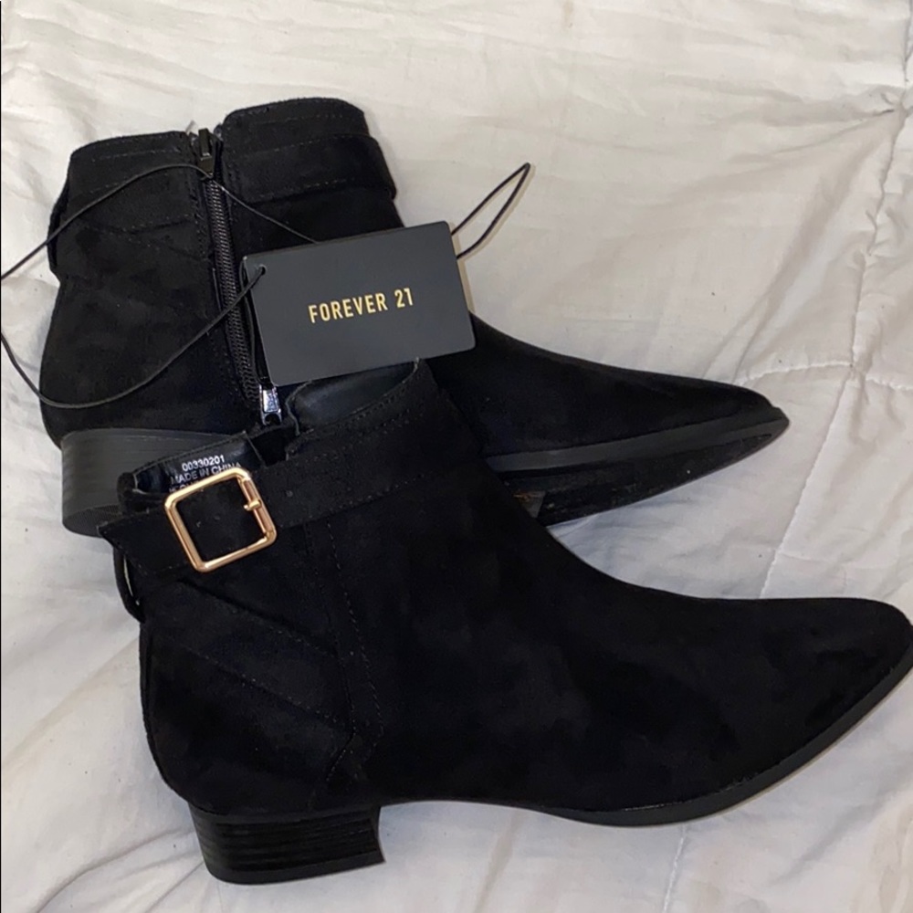 Forever 21 Heeled Black Booties